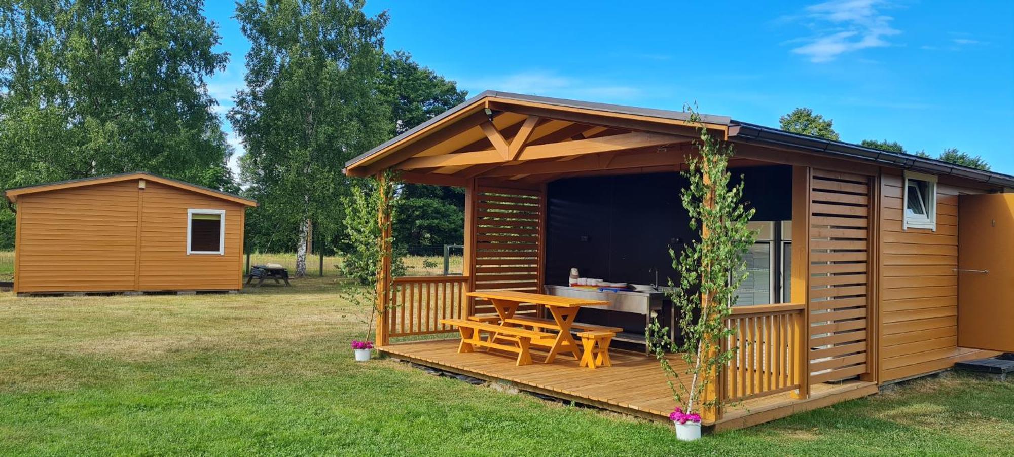 Kempings Stieres Un Majas Virtuve Upesgriva Extérieur photo